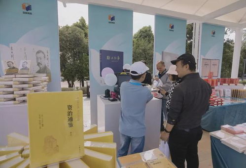 教育專家齊匯聚，康輝鞠萍攜手朱迅高亞麟助力教育咨詢